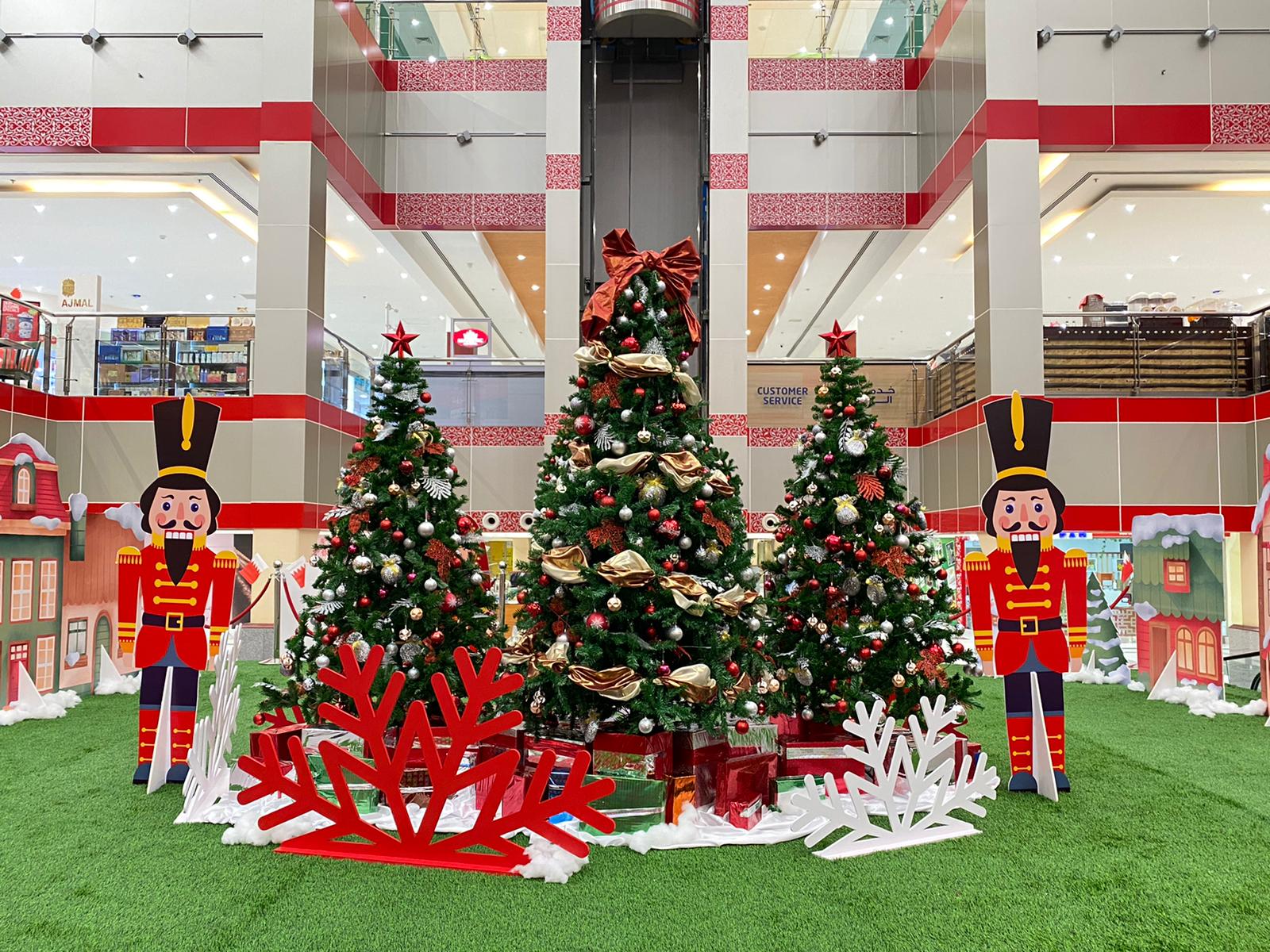 Christmas feel decorations on this festive season 